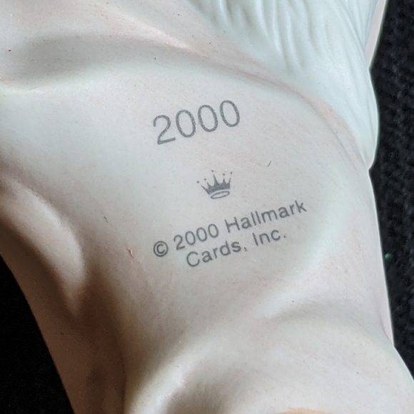 Hallmark Angel of Promise Ornament - Picture 5 of 13